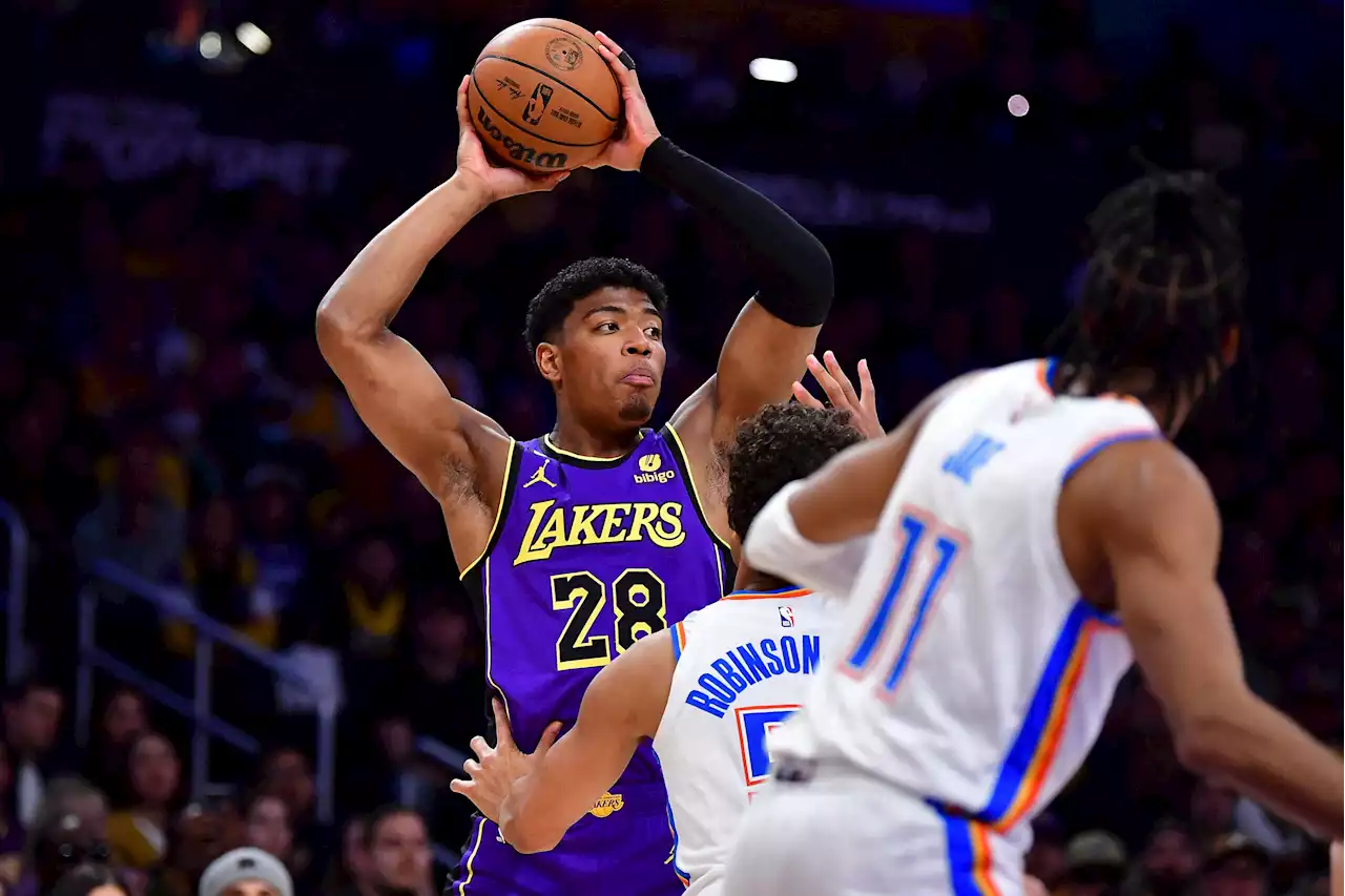 Lakers take down Thunder, finally reach .500