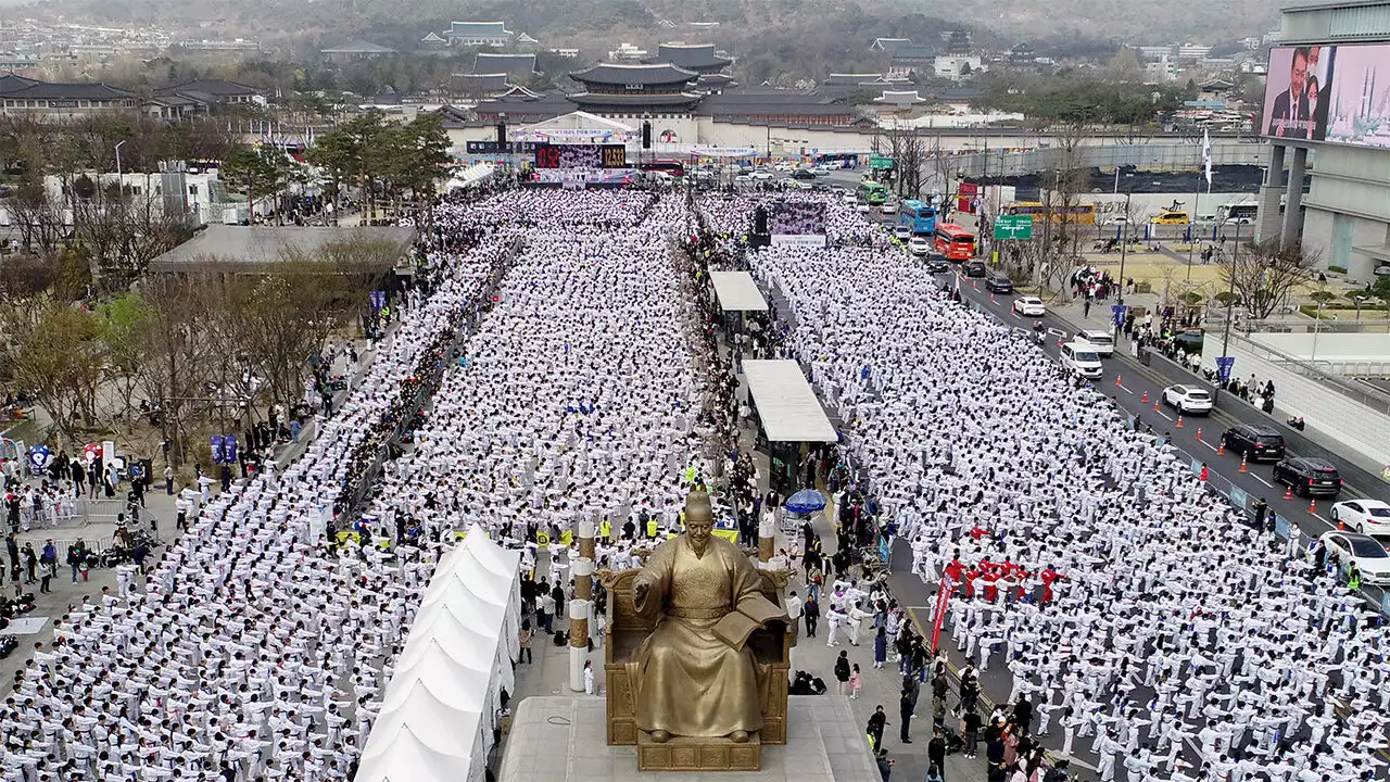 광화문서 1만 2천263명 태권도 단체 시연 성공…기네스 세계 기록