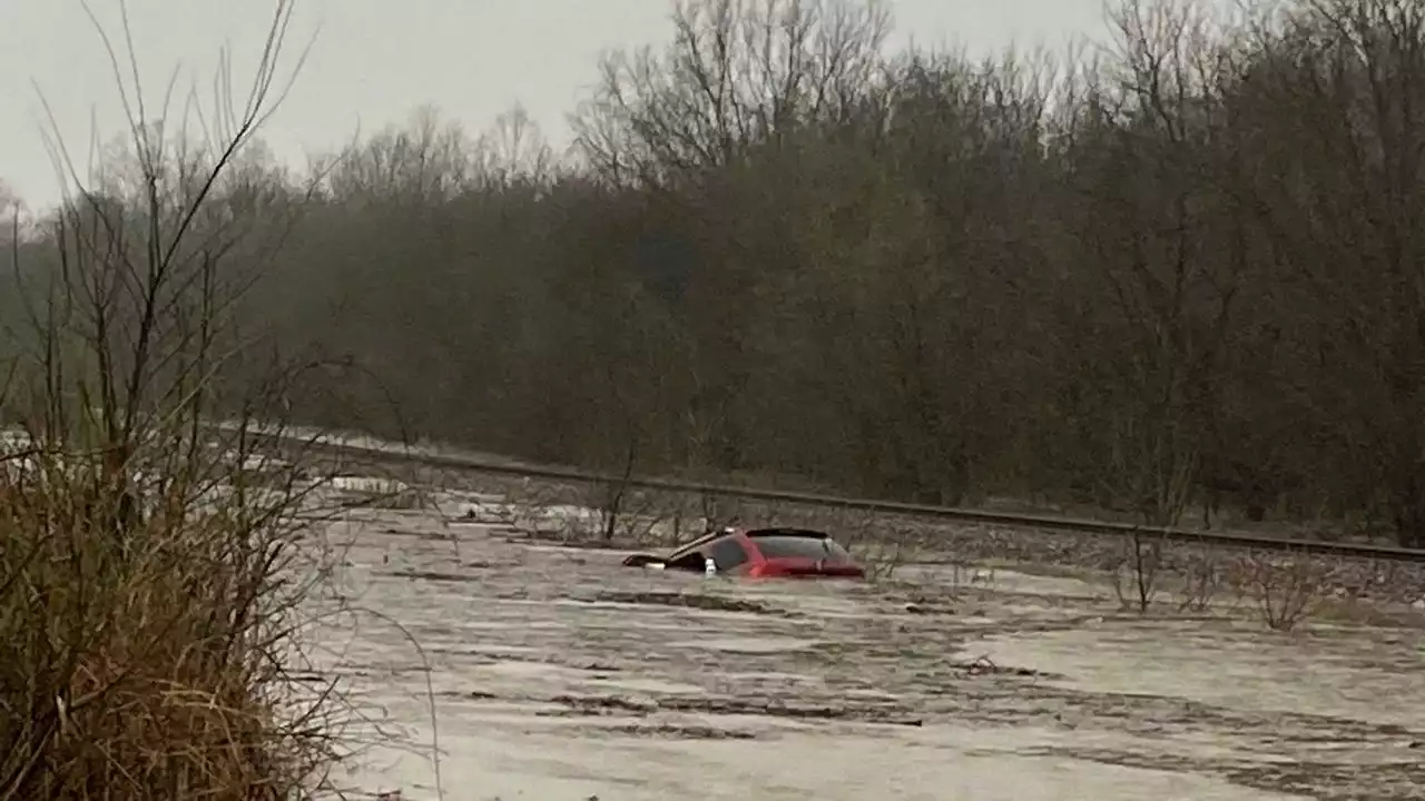 Mississippi tornadoes kill 23, injure dozens overnight