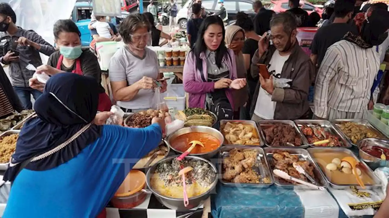 Pasar Takjil Benhil Bentangkan Kekayaan Menu Berbuka Puasa dari Penjuru Nusantara