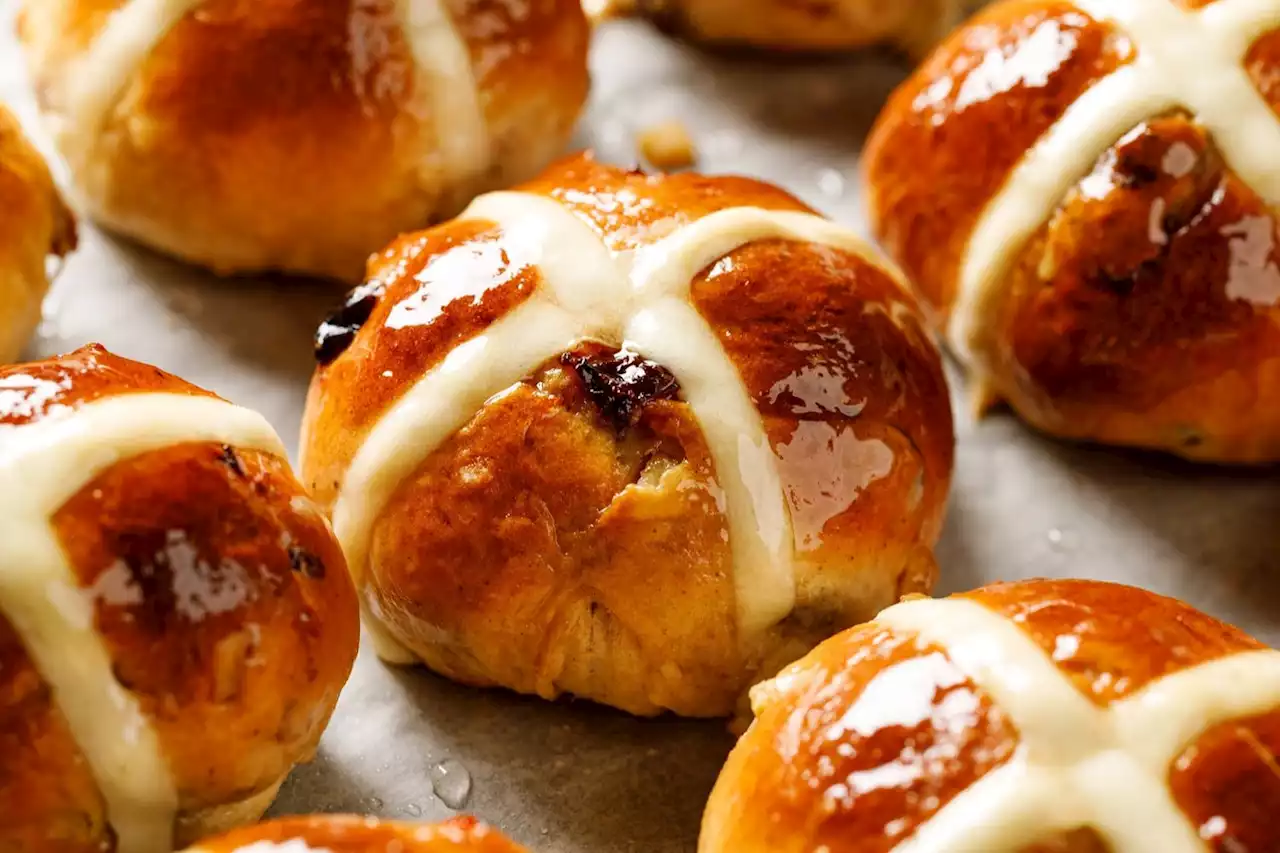 Saturday treat: Nigella's hot cross buns recipe | The Citizen