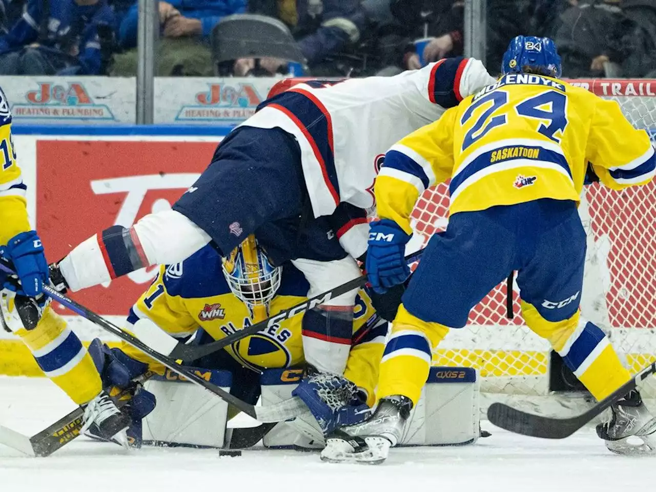 Packed house again, Blades edge Pats in first-round playoff preview