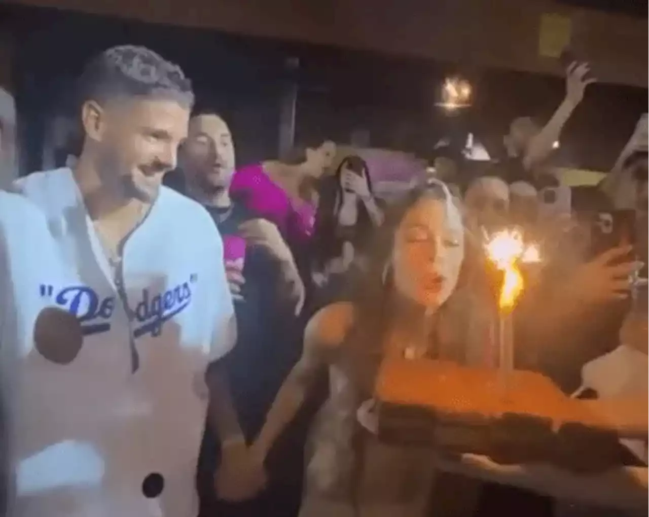 (VIDEOS) Messi y De Paul, invitados de lujo en el cumpleaños de Tini - TyC Sports