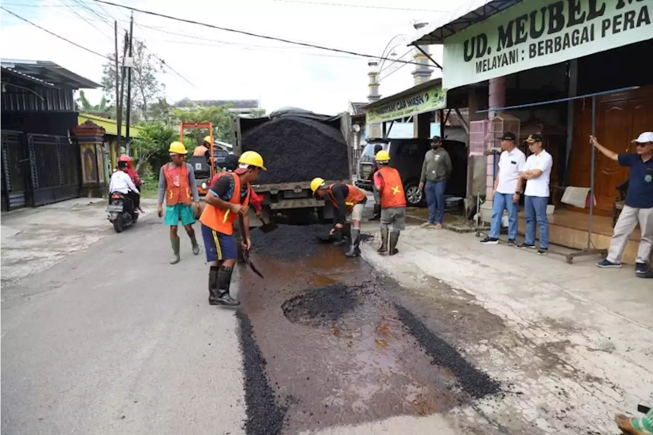 Trenggalek alokasikan anggaran revitalisasi jalan Rp15 miliar