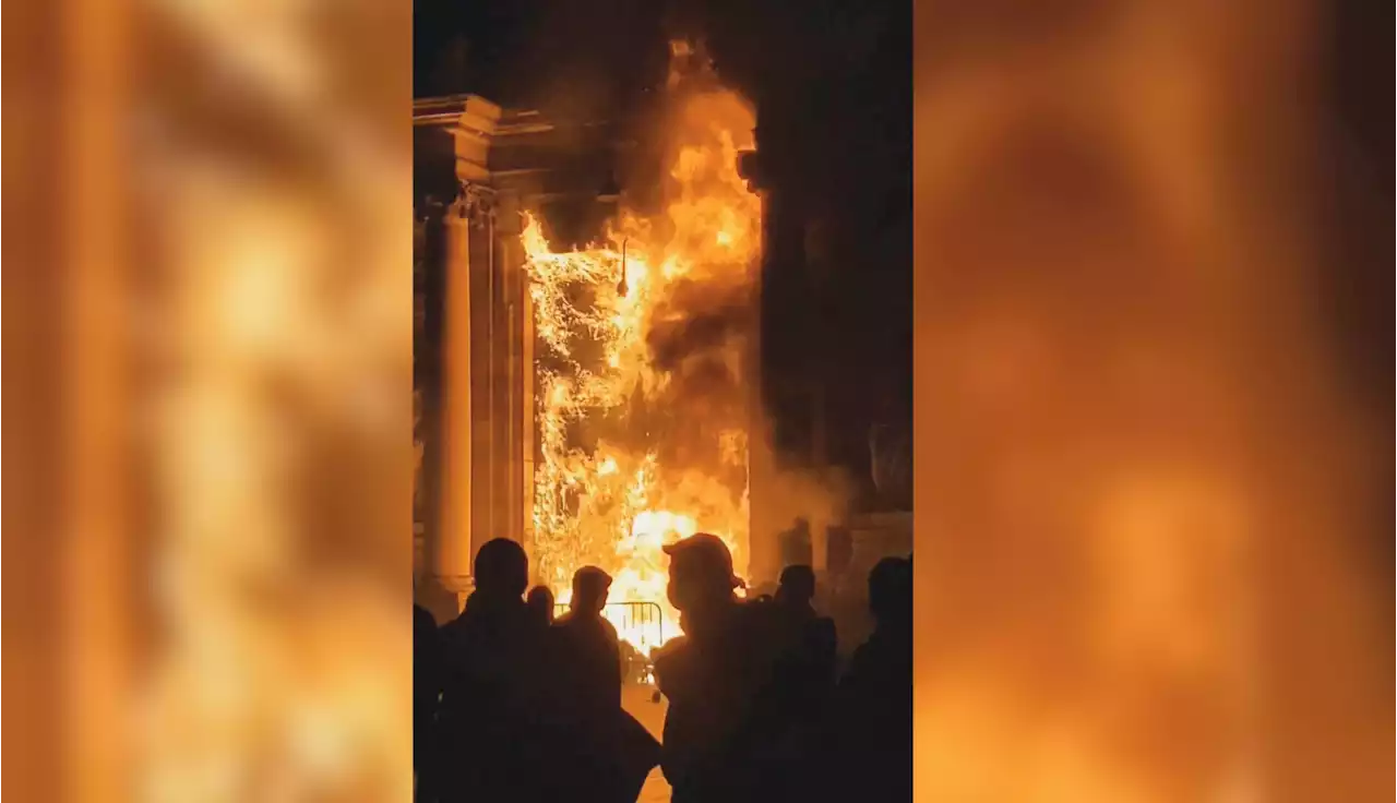 Réforme des retraites : un suspect mis en examen après l’incendie du porche de la mairie de Bordeaux