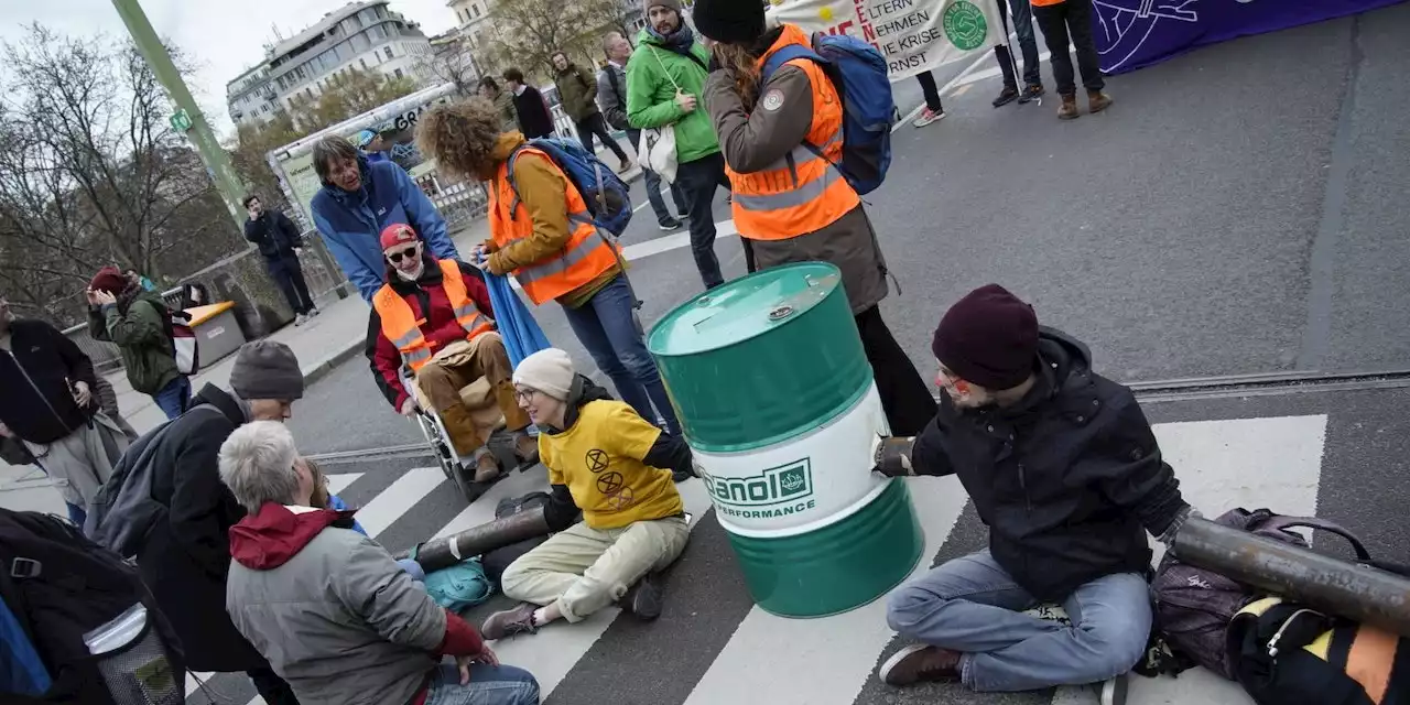 Schwangere Wienerin wegen Kreide-Malerei verhaftet