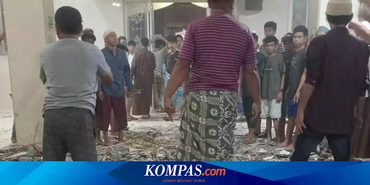 Kubah Masjid di Makassar Ambruk Timpa Jemaah Tarawih, 6 Orang Dilarikan ke RS