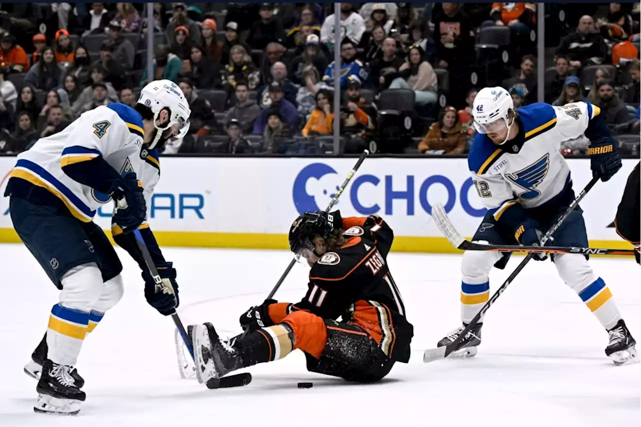 Ducks drop 4th straight game after loss to Blues