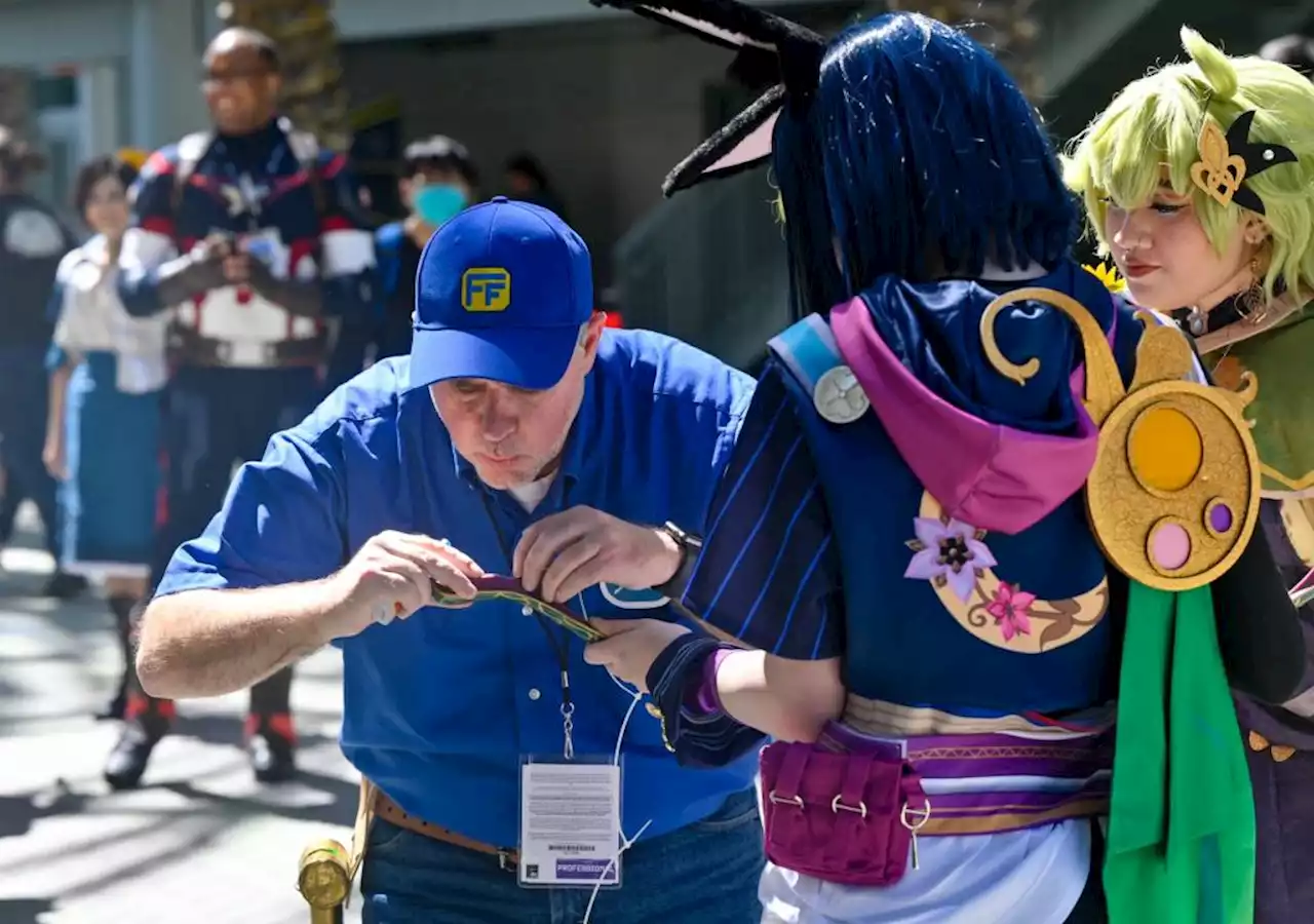 WonderCon 2023: ‘Life saving’ cosplay emergency repairs out in full force