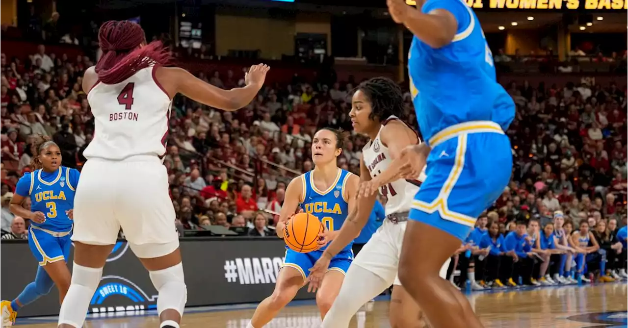 Women's NCAA roundup: No. 1 S. Carolina rolls past UCLA