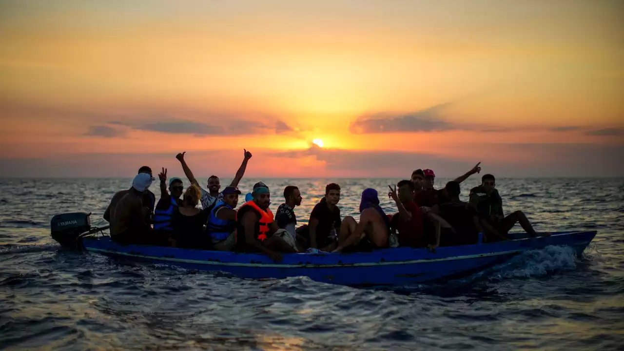 Bodies of 10 people recovered off Tunisia coast after migrant boat sinks