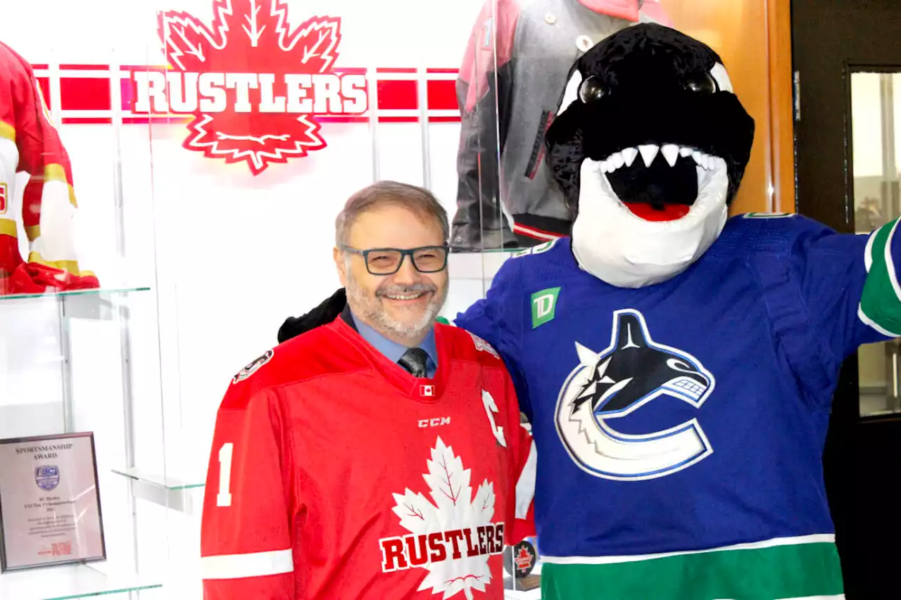 PHOTOS: Vancouver Canucks mascot helps make killer contest video for B.C. arena - Terrace Standard