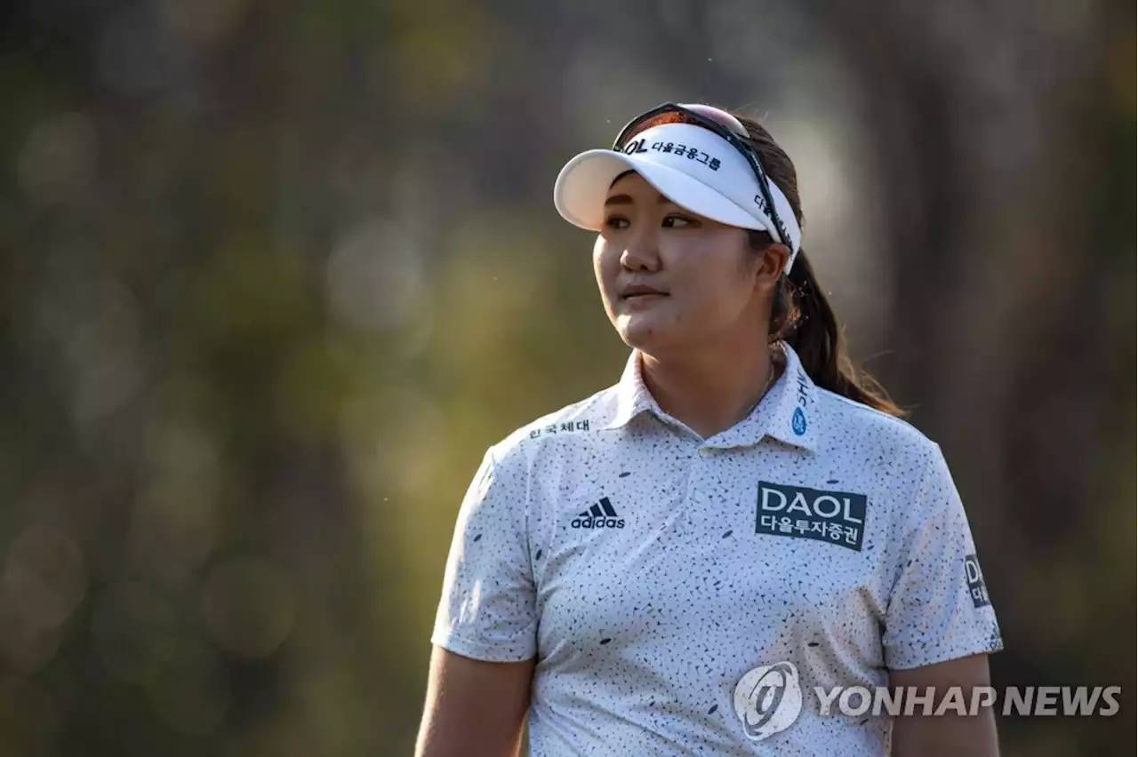 유해란, LPGA 투어 데뷔전 3R 공동 2위…톱10에 한국 선수 6명 | 연합뉴스