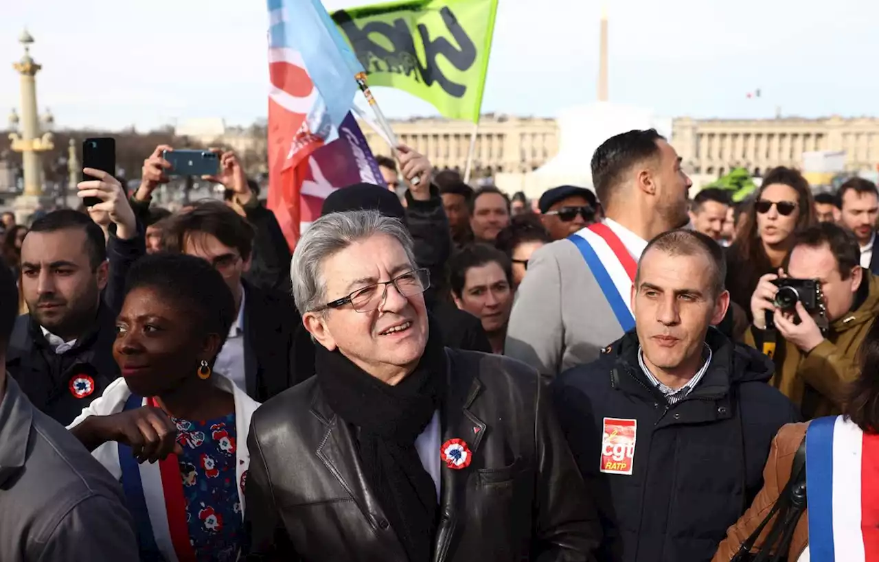 Mélenchon veut le retrait du texte sur les retraites et le départ de Borne