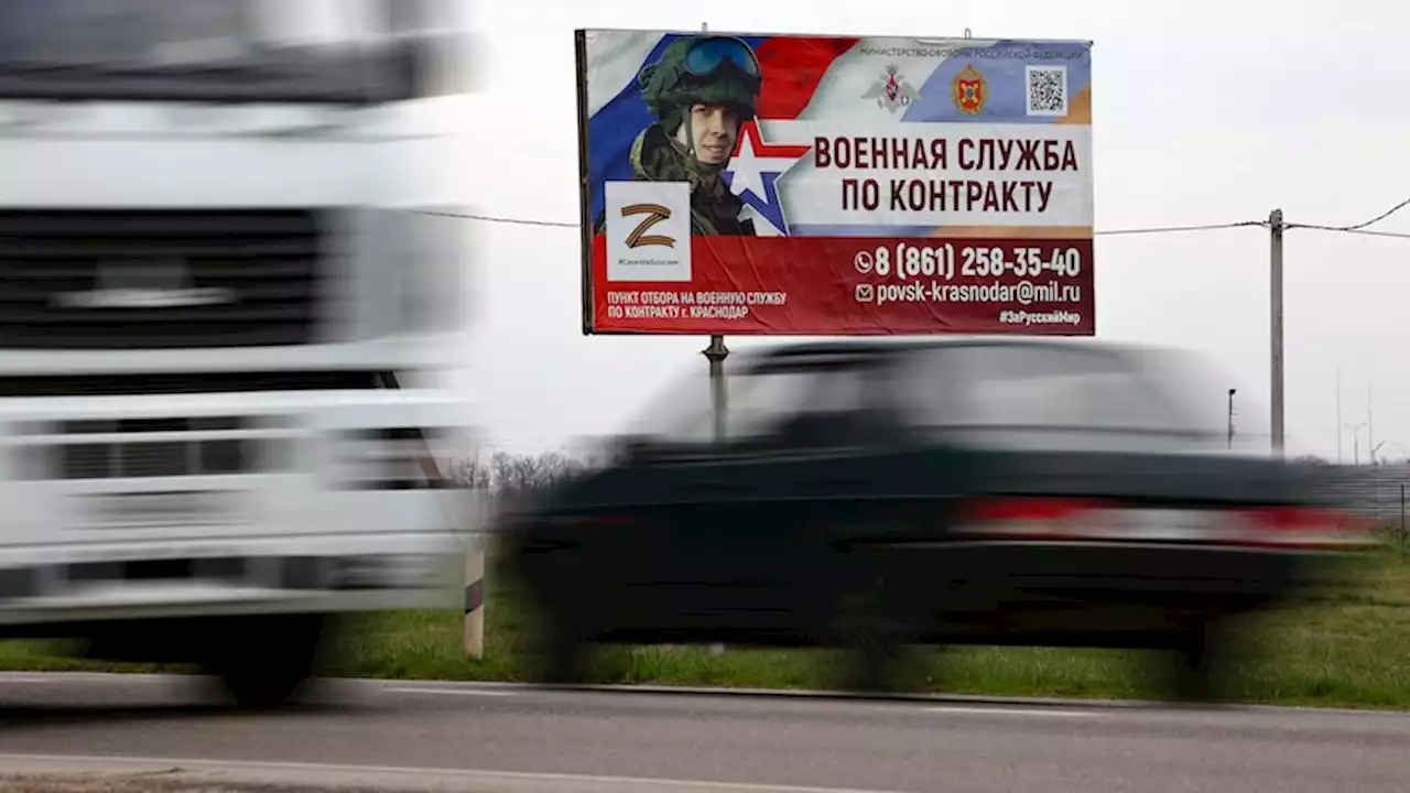 New Russian campaign tries to entice men to fight in Ukraine