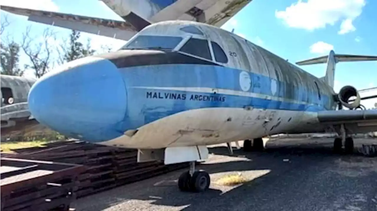 El Museo Malvinas de Córdoba recibe el avión Fokker que aterrizó en Malvinas el 2 de Abril