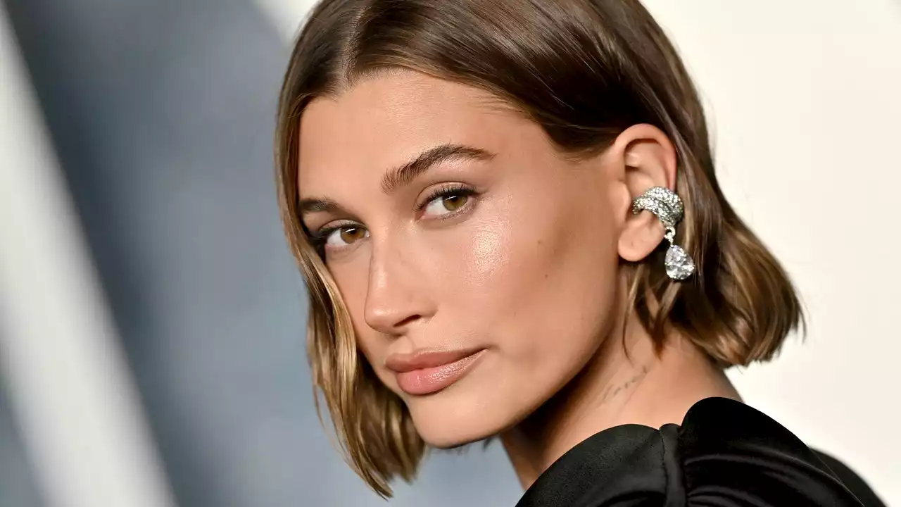 Bye, Glazed Donut Nails — Hailey Bieber Has Returned to the Manicure Classics