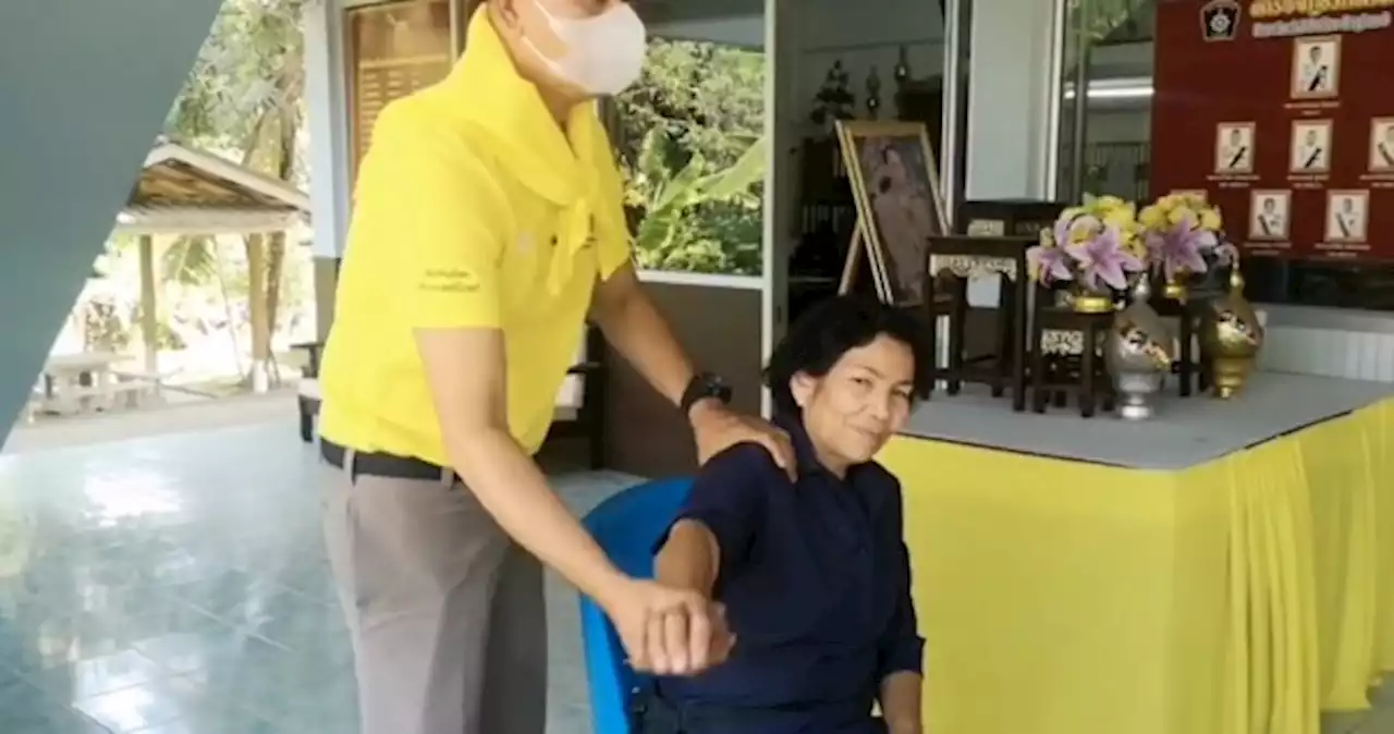 Feeling stressed out? This Thai cop offers massage to police station visitors to 'relieve distress'