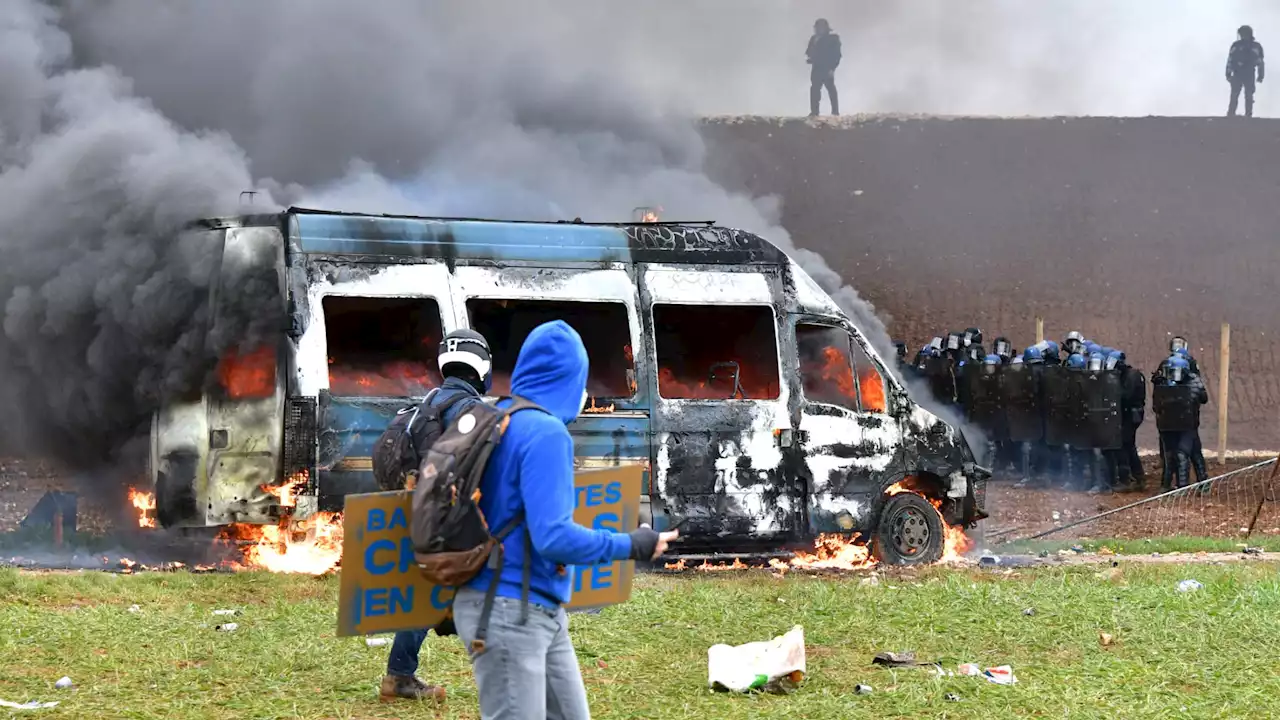 Retraites, méga-bassines: à quoi correspond 'l'ultra-gauche' dont Darmanin dénonce 'l'extrême violence'?