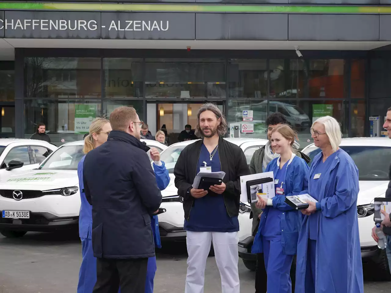 'Zeichen der Anerkennung': Kostenlose E-Autos für Pflegekräfte