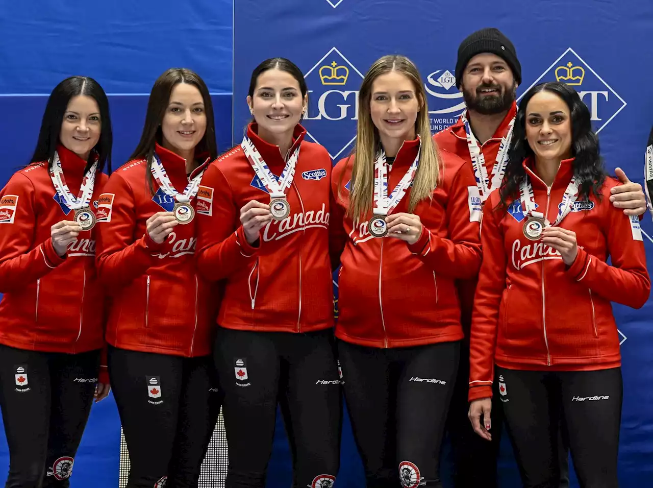 Canada downs Sweden to capture second straight world women's curling bronze medal