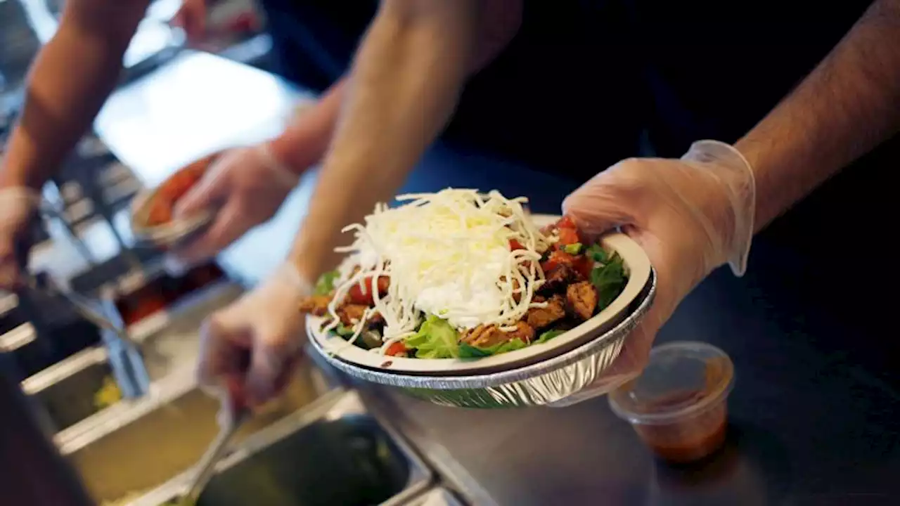 Chipotle agrees to pay ex-employees after closing store that tried to unionize | CNN Business