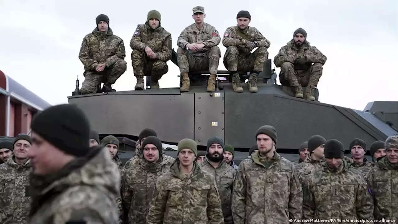 The Guardian: Украинцы закончили обучение с Challenger 2 – DW – 27.03.2023