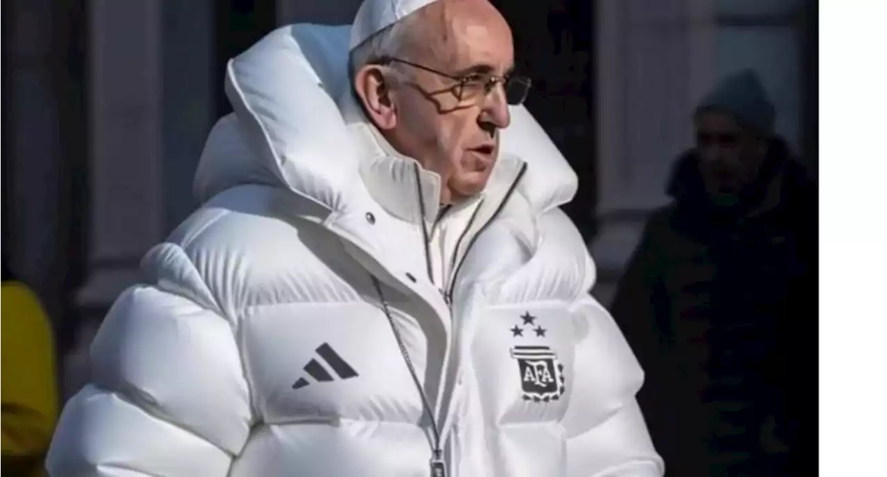 La verdad detrás de la foto viral del Papa Francisco con la campera argentina