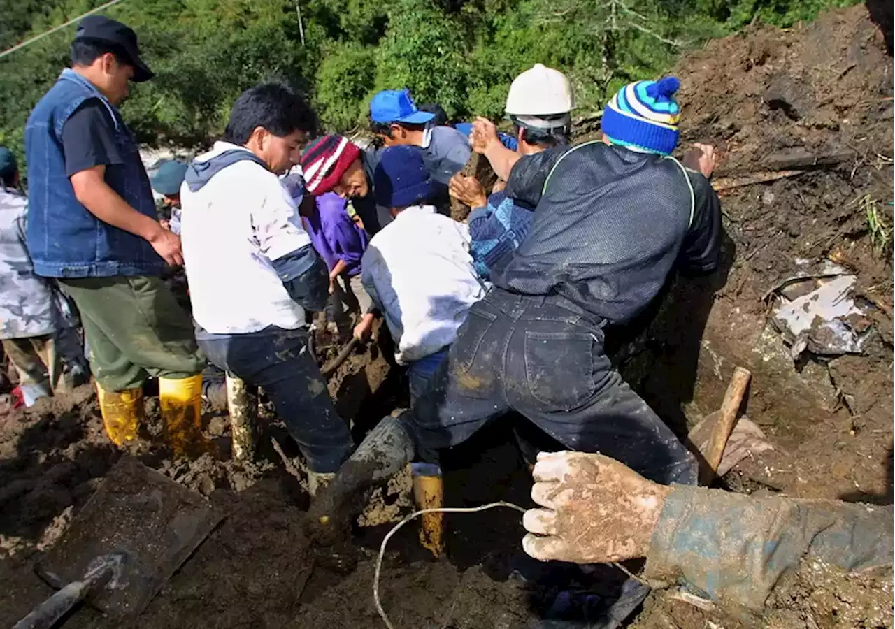 16 muertos en un deslizamiento de tierra en el sur de Ecuador