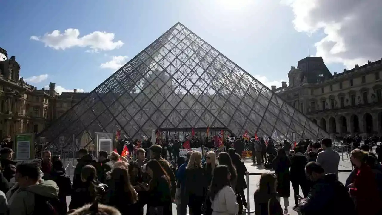 France's Louvre Museum closes to public as pension reform protestors block the entrance