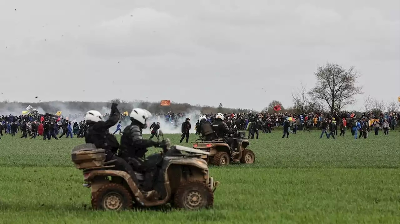 Sainte-Soline : un deuxième manifestant contre les 'méga-bassines' dans le coma