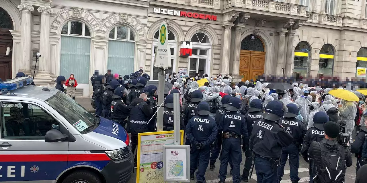 Tränengas, Kessel – harter Polizei-Einsatz in Wien