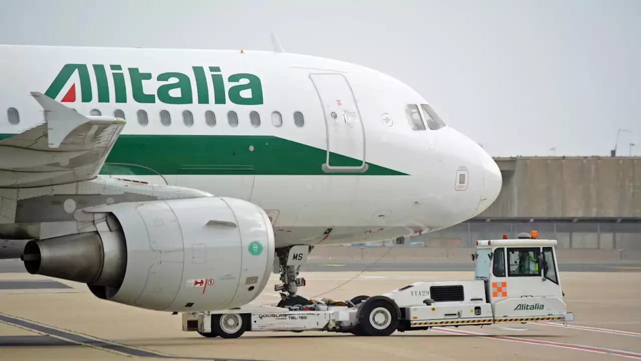 Per l'Ue è 'illegale il prestito da 400 milioni ad Alitalia. Il governo di Roma deve recuperare quei fondi'