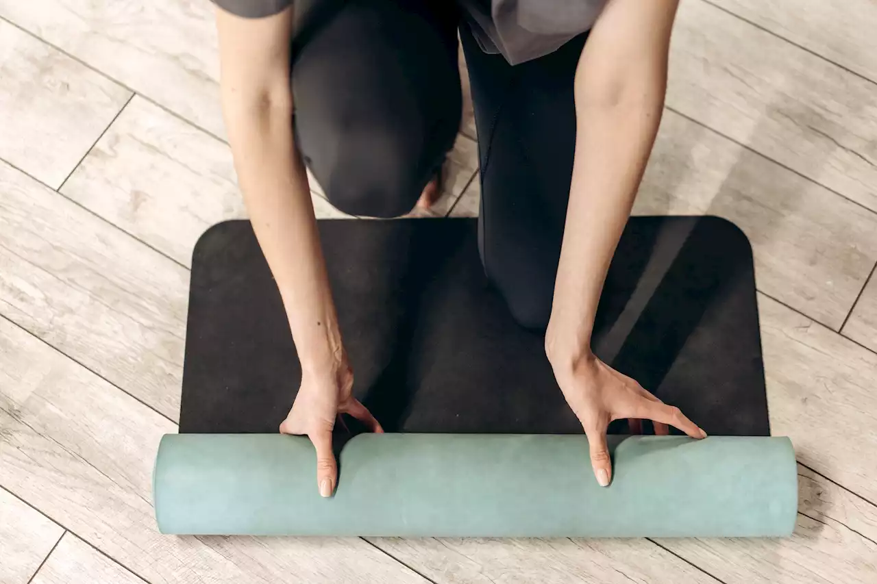 How to clean your yoga mat