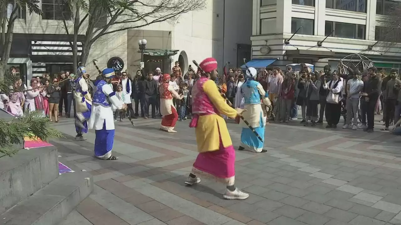 Seattle celebrates spring with dancing, music, food at Holi Festival of Colors