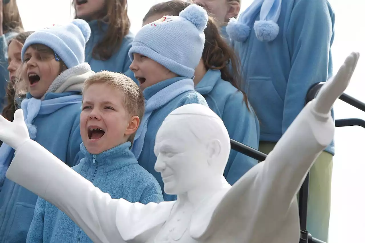 En Pologne, bientôt des portraits dans les écoles pour défendre Jean-Paul II ?