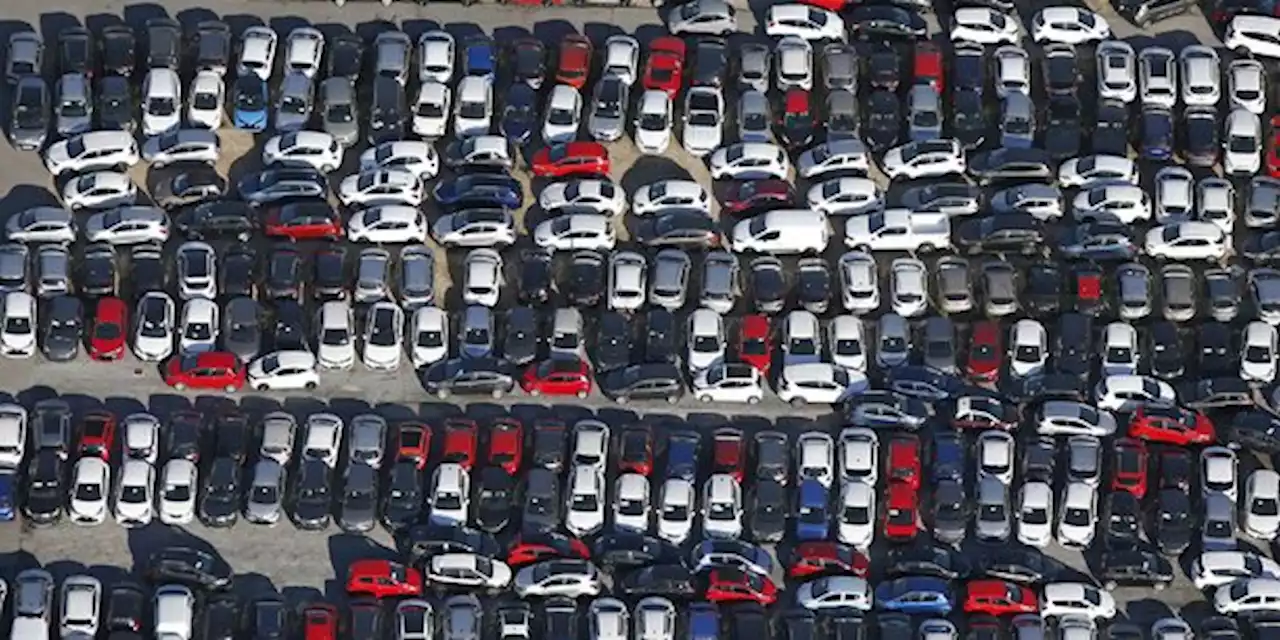 Automobile : l'UE valide (enfin) l'accord sur la fin des moteurs thermiques en 2035