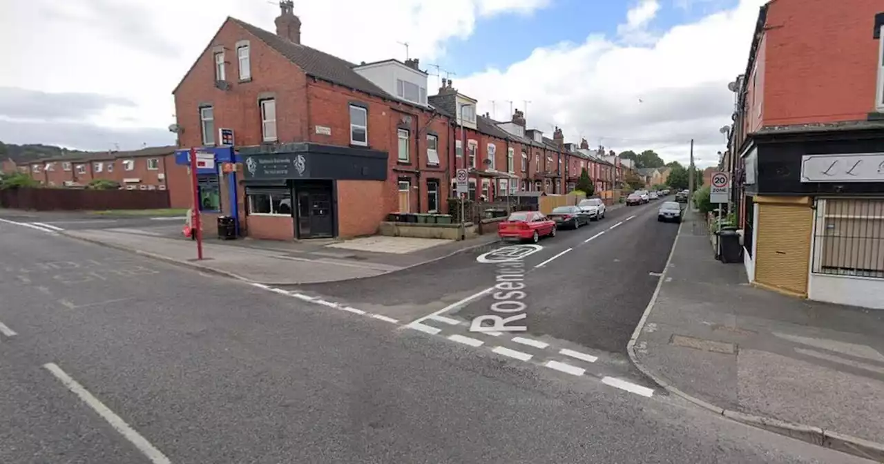 Teen delivering Leeds takeaway 'chased and knocked off bike' by masked thugs