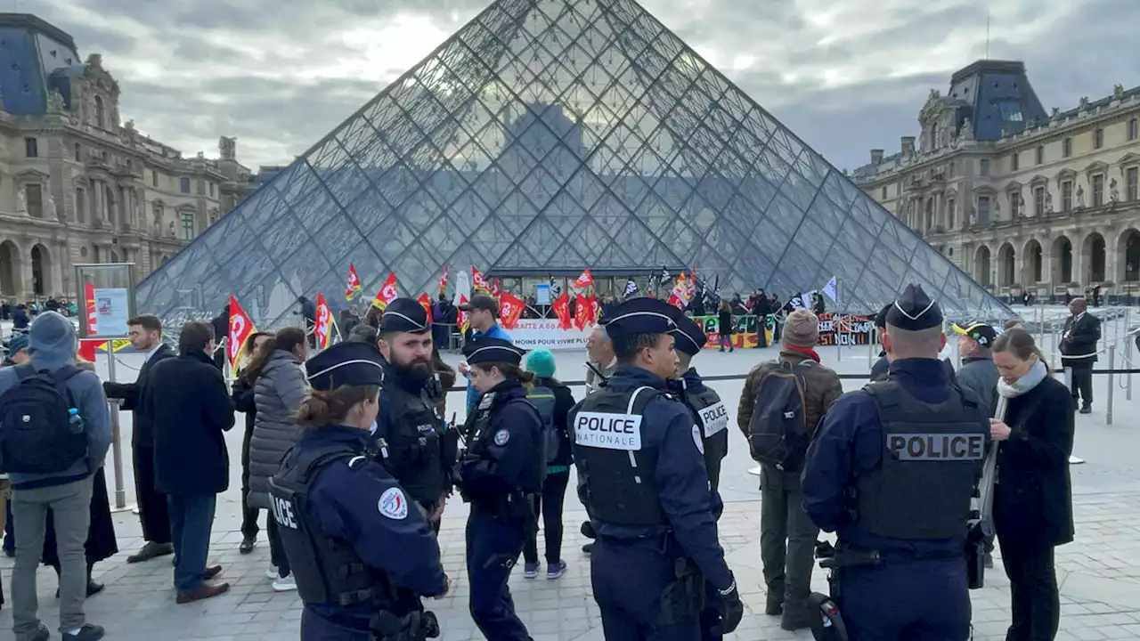 DIRECT. Retraites : des manifestants bloquent l'accès au musée du Louvre