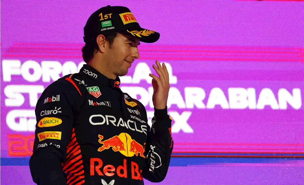 Expiloto de F1 asegura que Checo Pérez 'sorprendió' a los Verstappen