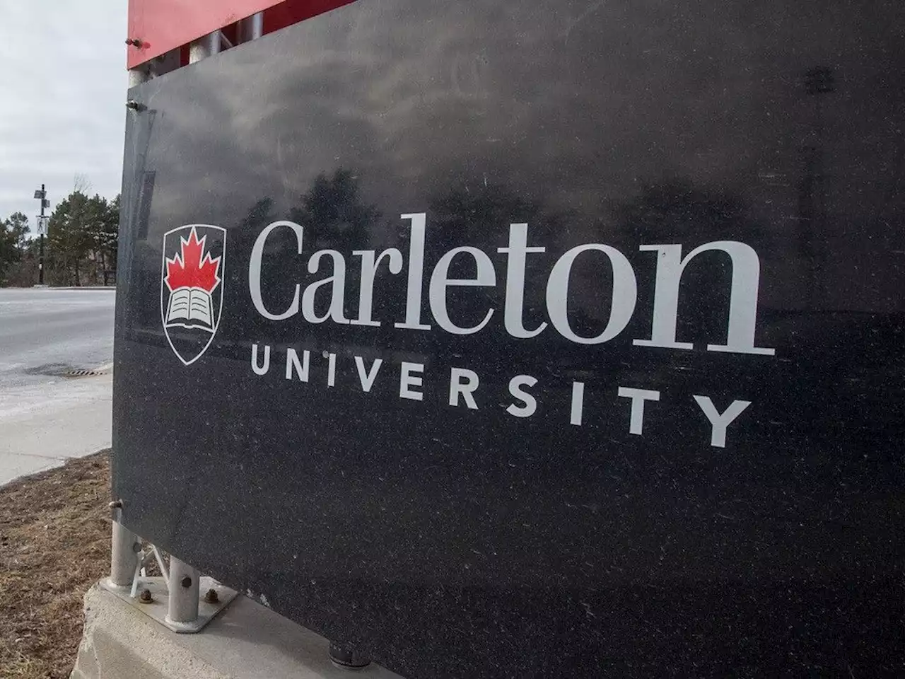 Carleton University teaching assistants, contract instructors on strike