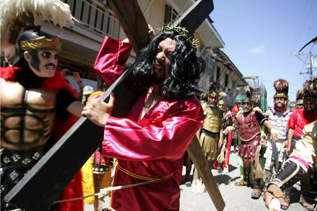 What are common Holy Week practices in the Philippines?