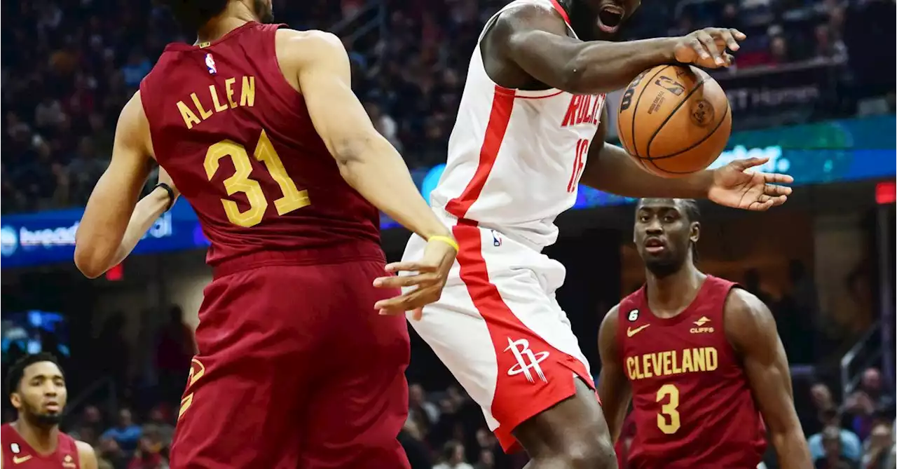 NBA roundup: Cavs blast Rockets, punch ticket to postseason