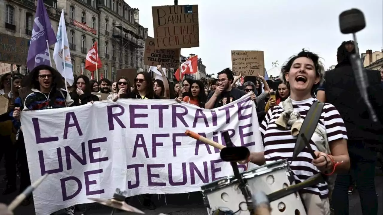 Réformes des retraites: les lycéens et les étudiants se joignent à la contestation