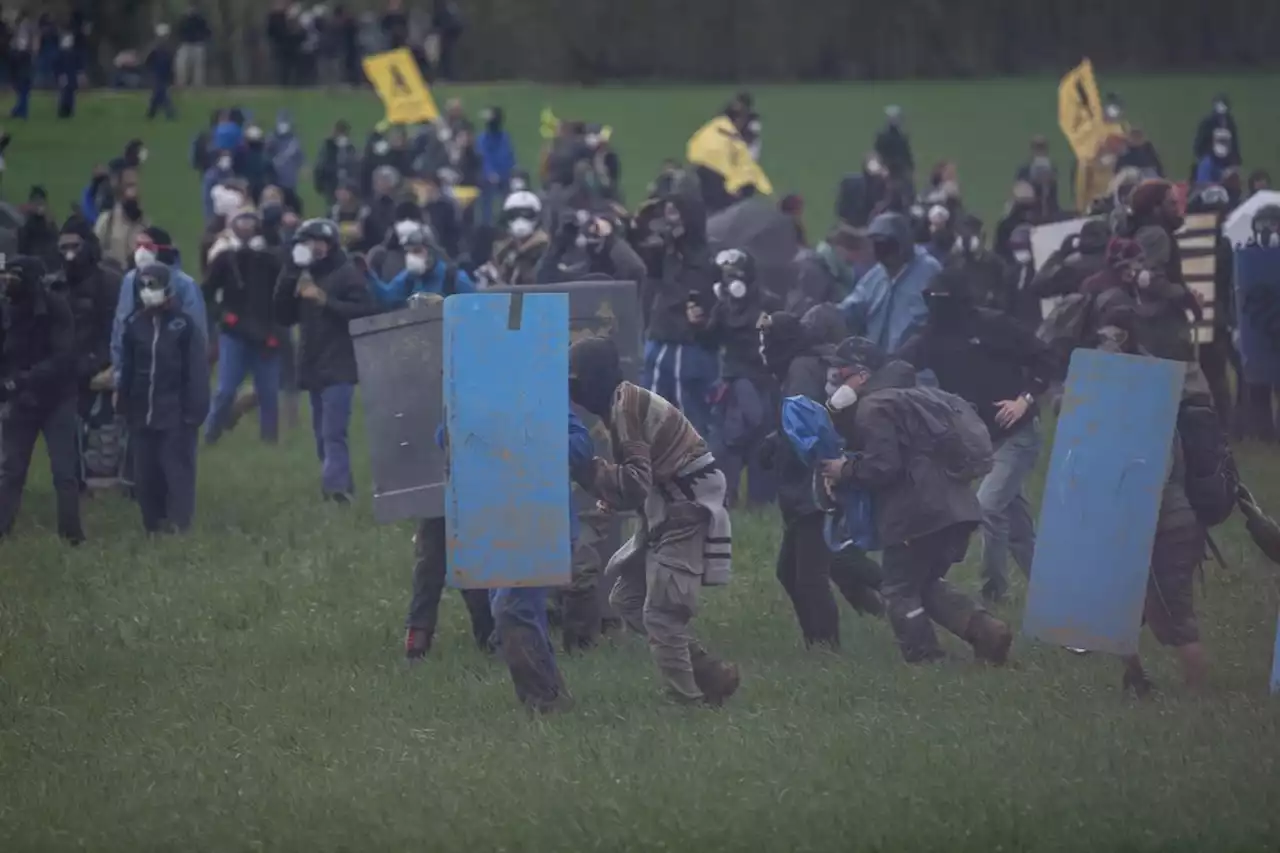 Affrontements à Sainte-Soline : un deuxième manifestant est dans le coma