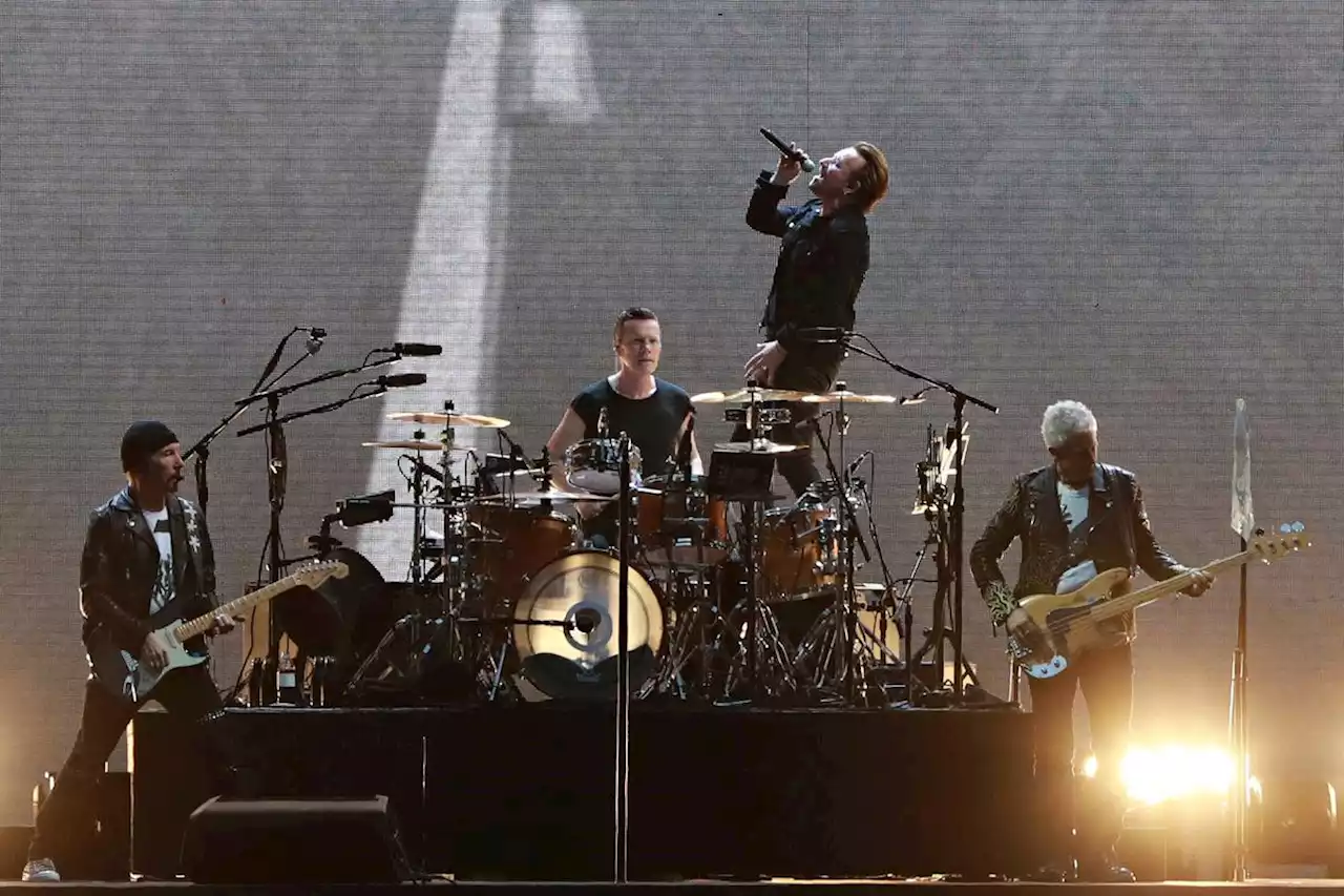 Avec « Songs of Surrender », U2 revisite 40 de ses chansons, entre facilité et coups gagnants