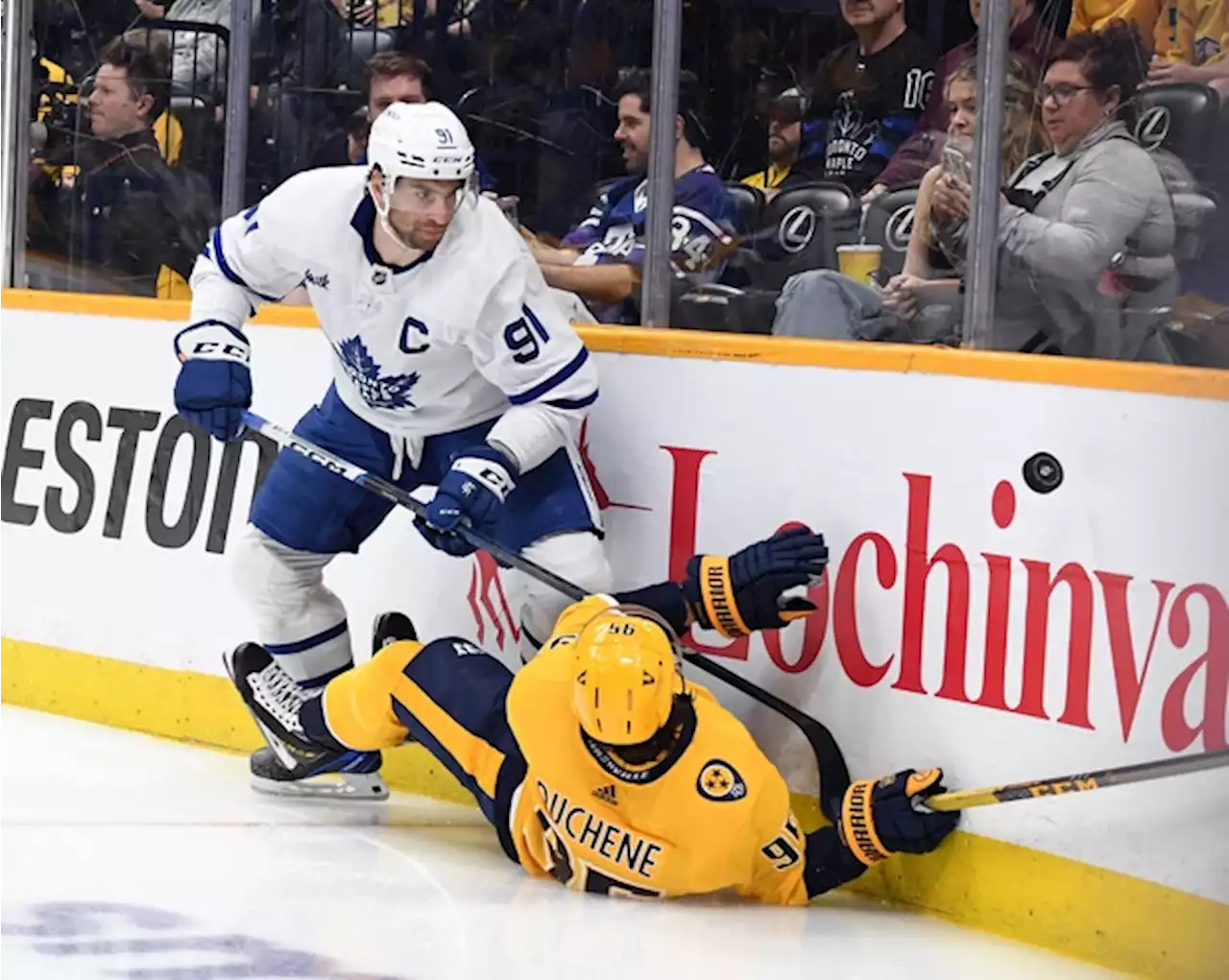 John Tavares leads the way as Maple Leafs edge Predators to come home on winning note