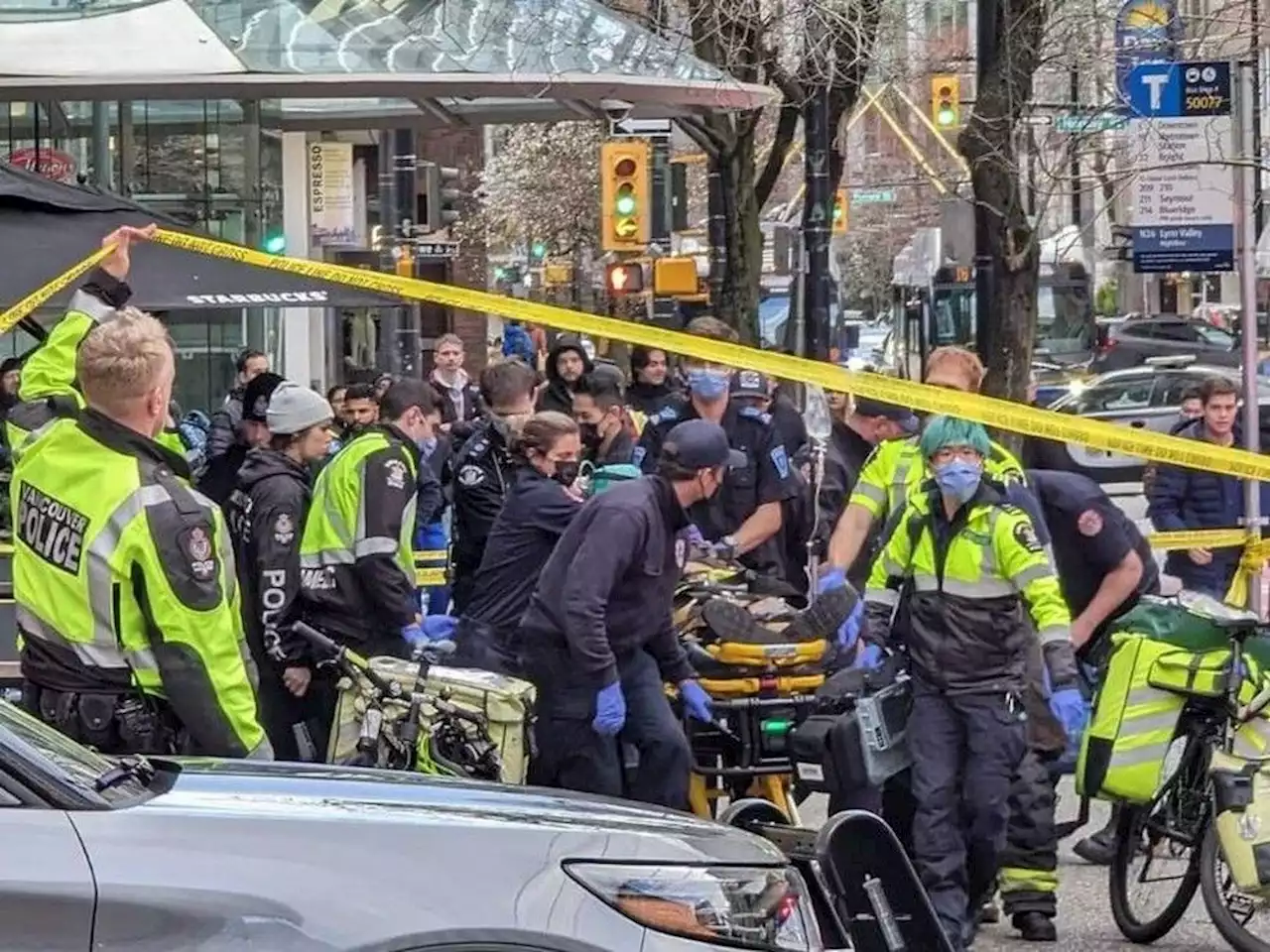 Murder charge laid after man stabbed outside Vancouver Starbucks dies