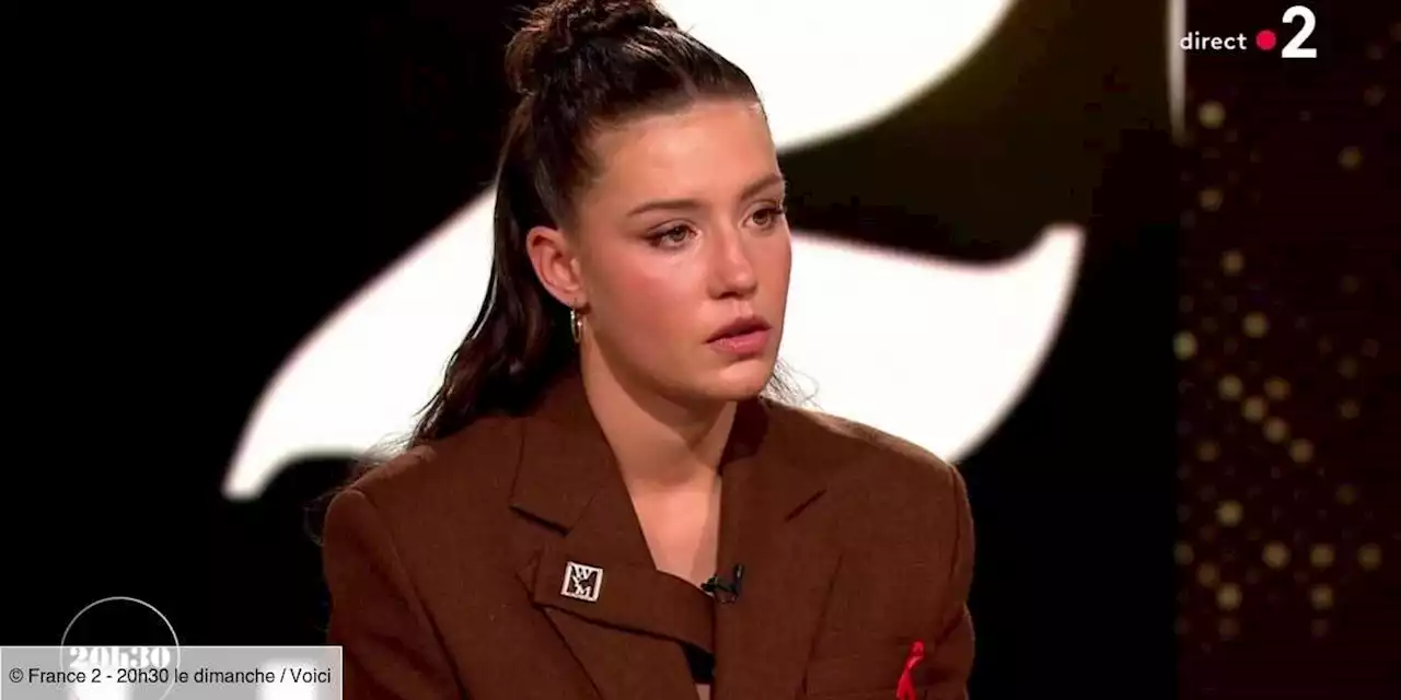 Adèle Exarchopoulos gênée par une demande de Gilles Lellouche dans 20h30 le dimanche (ZAPTV) - Voici