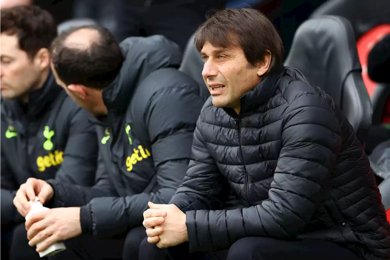 Antonio Conte dejó de ser el técnico del Tottenham de Inglaterra